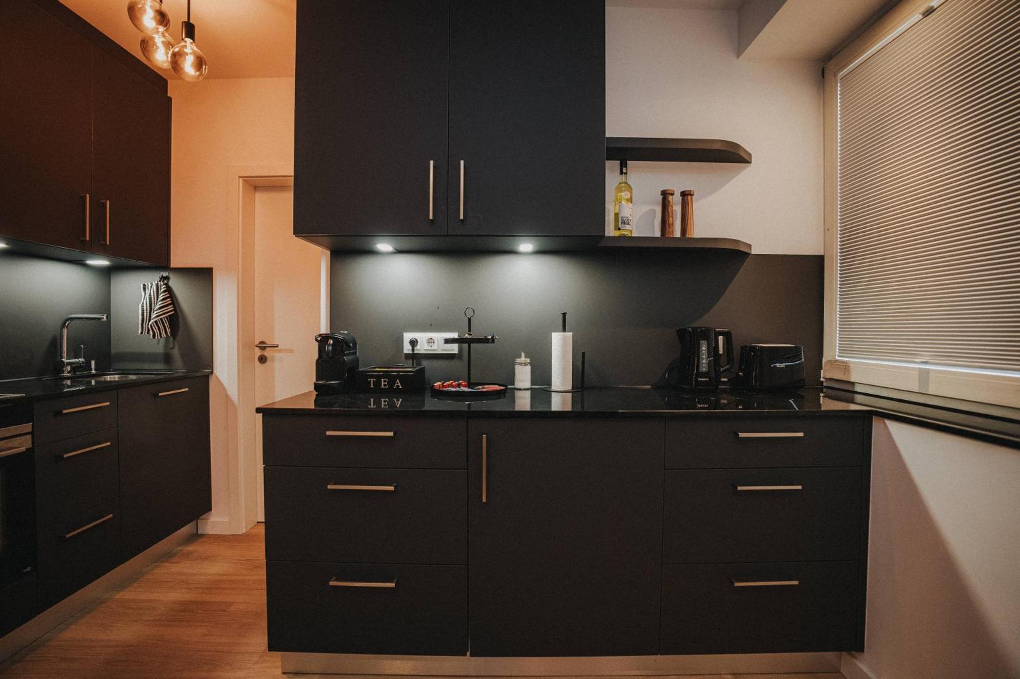 Downtown Apartment Mit Luxusbad Am Hafen Nur 5 Minuten Zu Fuss In Die Innenstadt Und Zum Bahnhof! Oldenburg Esterno foto